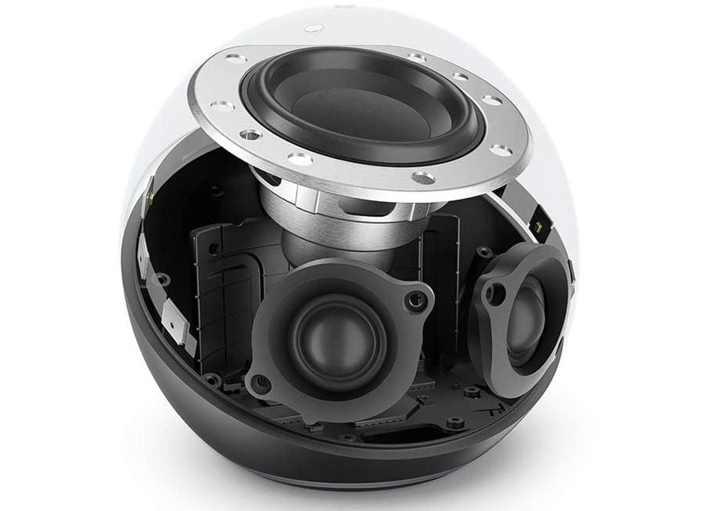 Die Lautsprecheranordnung des Echo 4 Smartspeaker.