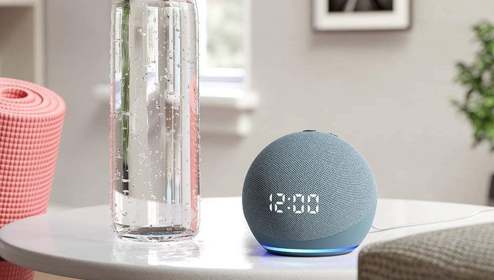 Echo Dot 4 ist als einziger Alexa-Smart-Speaker mit einer LED-Anzeige erh&auml;ltlich.