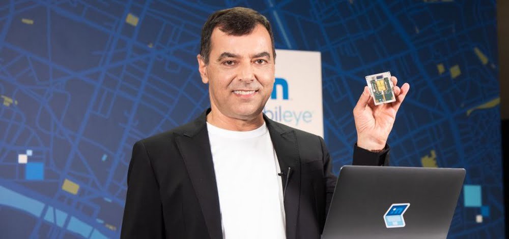 Mobileye-CEO Prof. Amnon Shashua stellt den neuen Lidar-Chip vor.