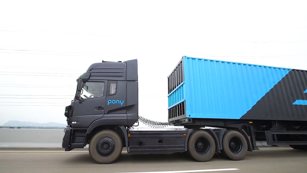 Ein autonom fahrender Lkw von Pony.ai.